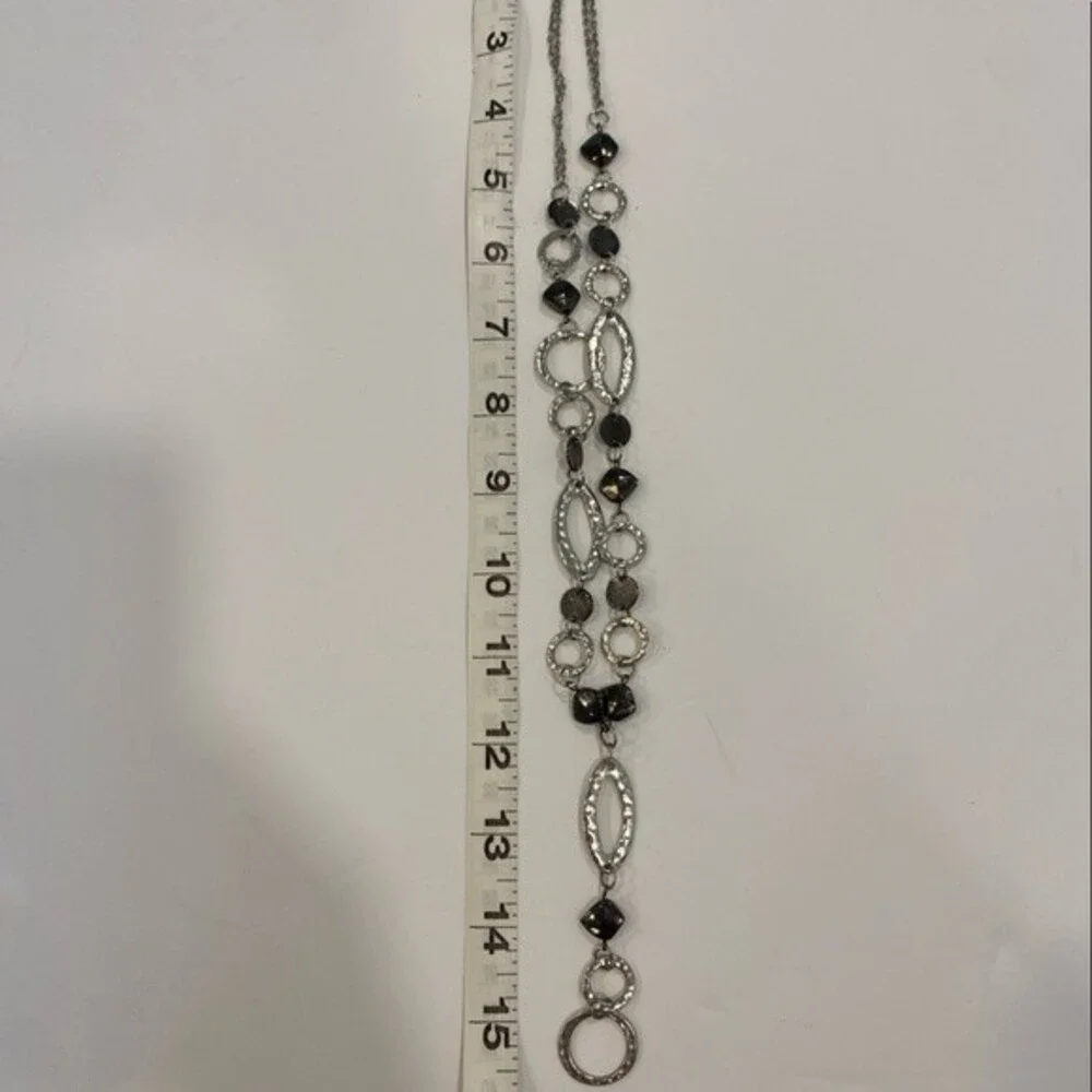 Hammered Silver and Stone Art Deco necklace. Adjustable length